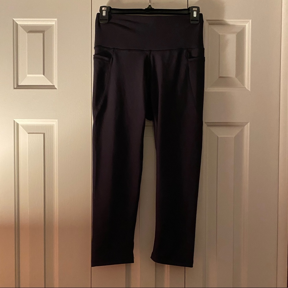 Size Medium Old Navy Active Leggings